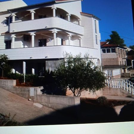 Apartment Ana Stomorska Exterior foto