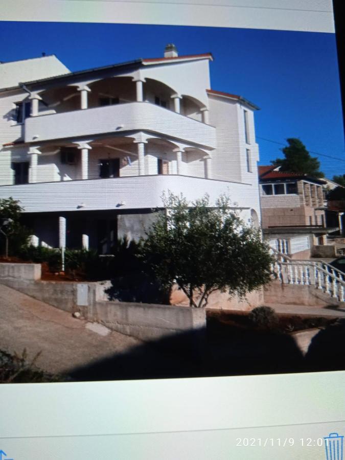 Apartment Ana Stomorska Exterior foto