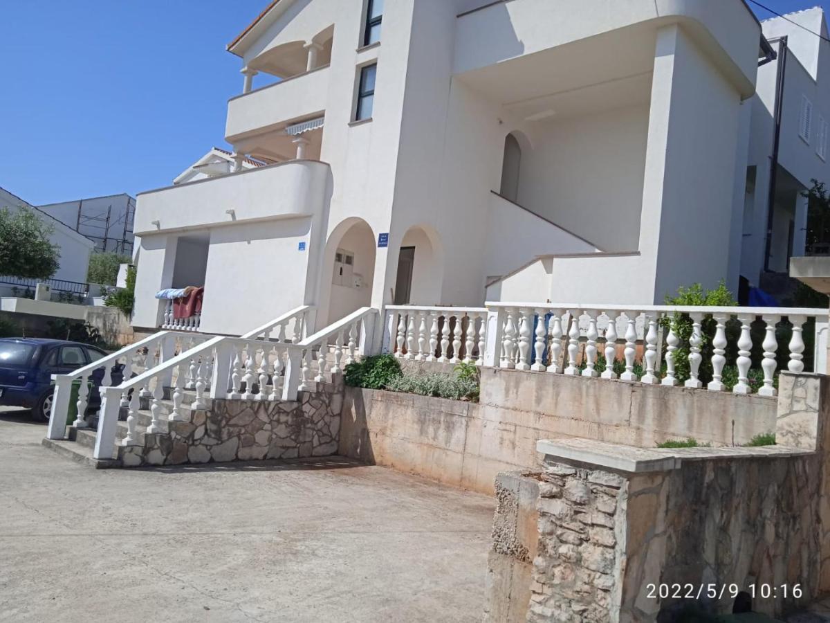 Apartment Ana Stomorska Exterior foto